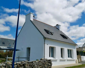 Maison jardin bord de mer Bretagne authentique